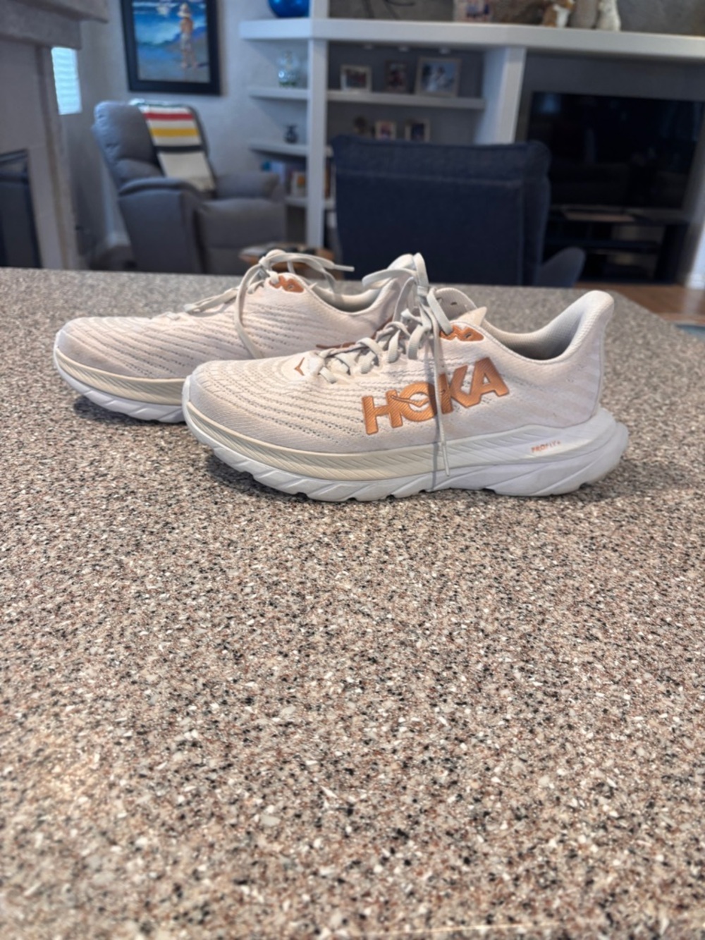 Hoka Match 5 women’s 9b